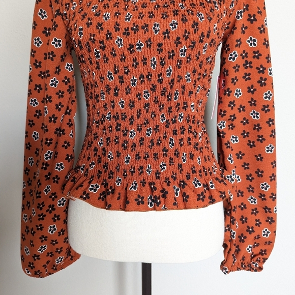 Dark orange black & white floor print shirred long sleeve rifle trim top size M - Picture 2 of 10